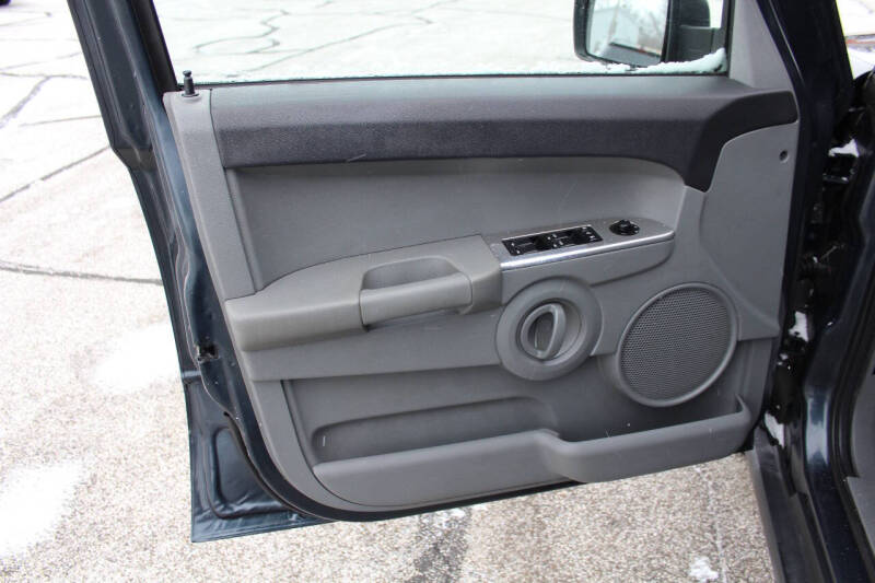 2007 Jeep Commander Sport