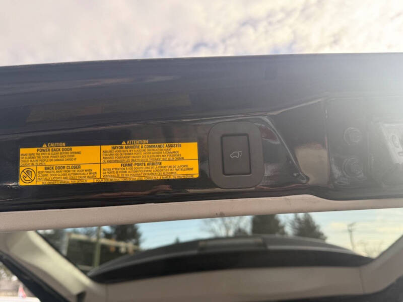 2013 Toyota Sienna XLE 7-Passenger Auto Access Seat