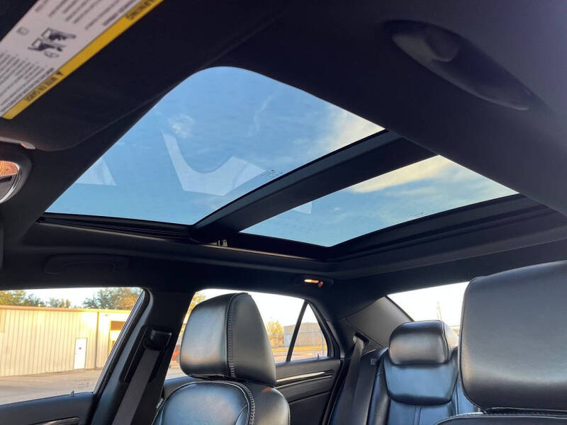 2014 Chrysler 300 C John Varvatos Limited Edition