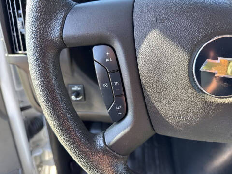2023 Chevrolet Express 2500