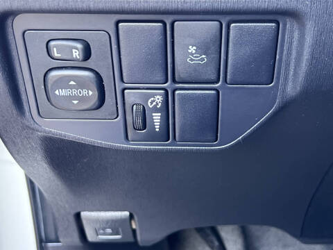 2013 Toyota Prius Three