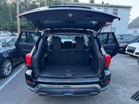 2018 Nissan Pathfinder SV