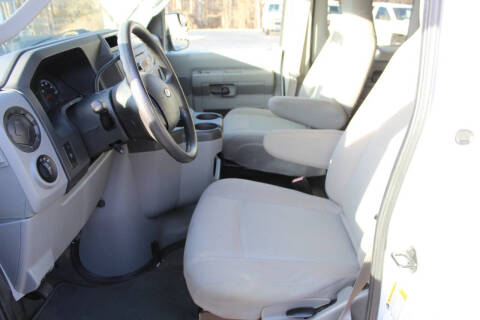 2013 Ford E-Series E-350 SD XLT