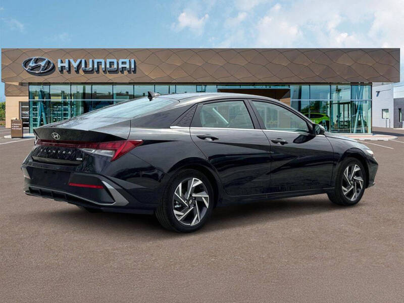 2025 Hyundai Elantra Hybrid Limited