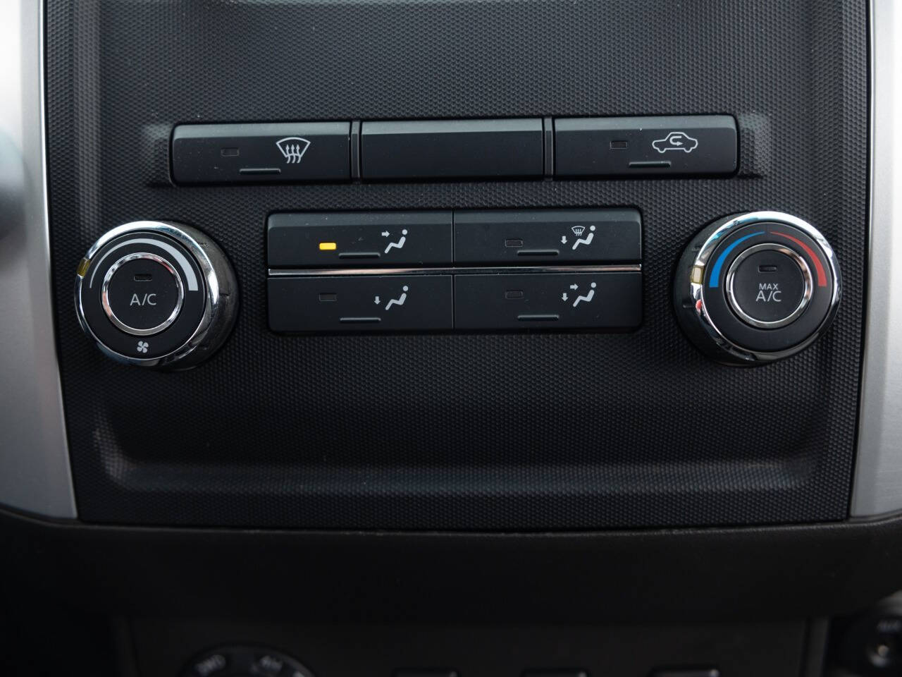 Used Car 2012 Nissan Frontier  Sv V6 4x4 4dr King Cab Pickup 5a For Sale Under $10,000 In Coal City, Illinois