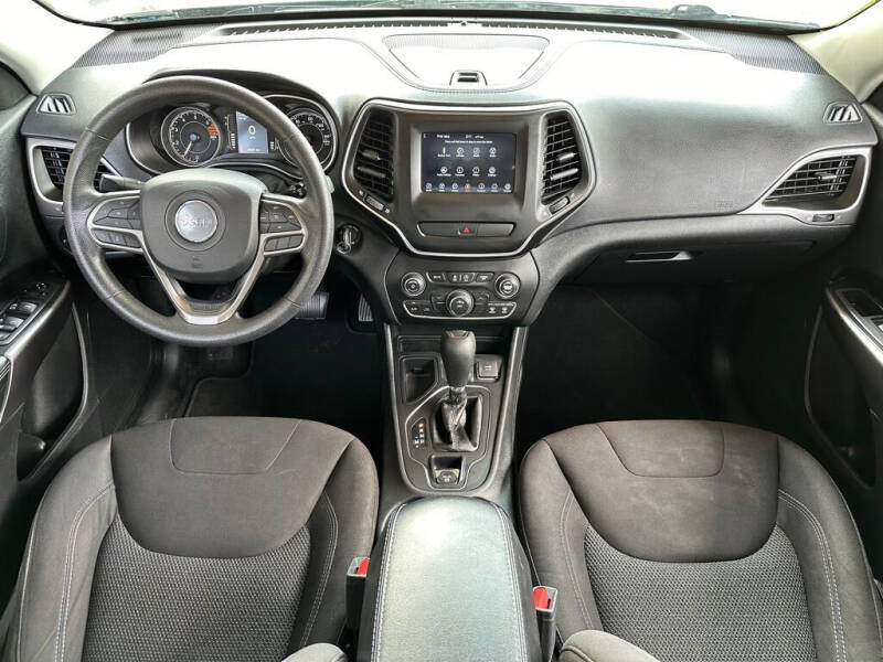 2019 Jeep Cherokee Latitude