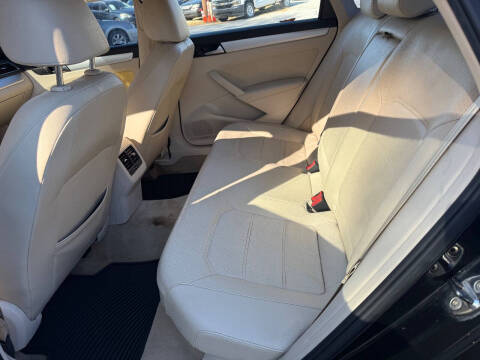 2013 Volkswagen Passat SE PZEV