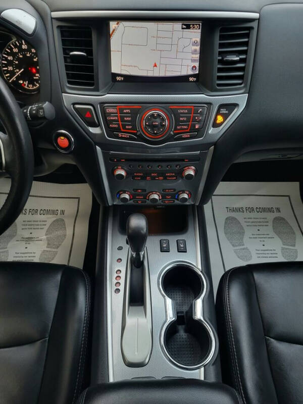 2019 Nissan Pathfinder SL