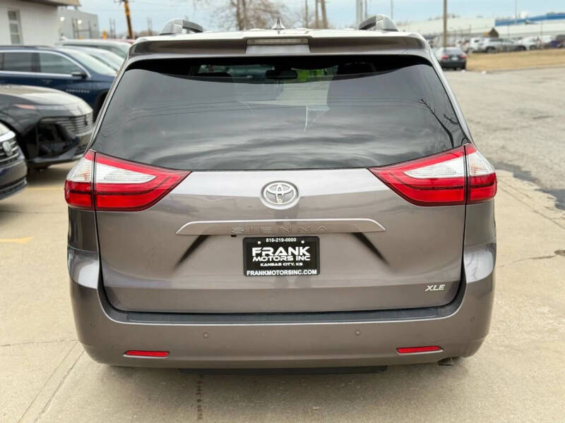 2019 Toyota Sienna XLE 8-Passenger