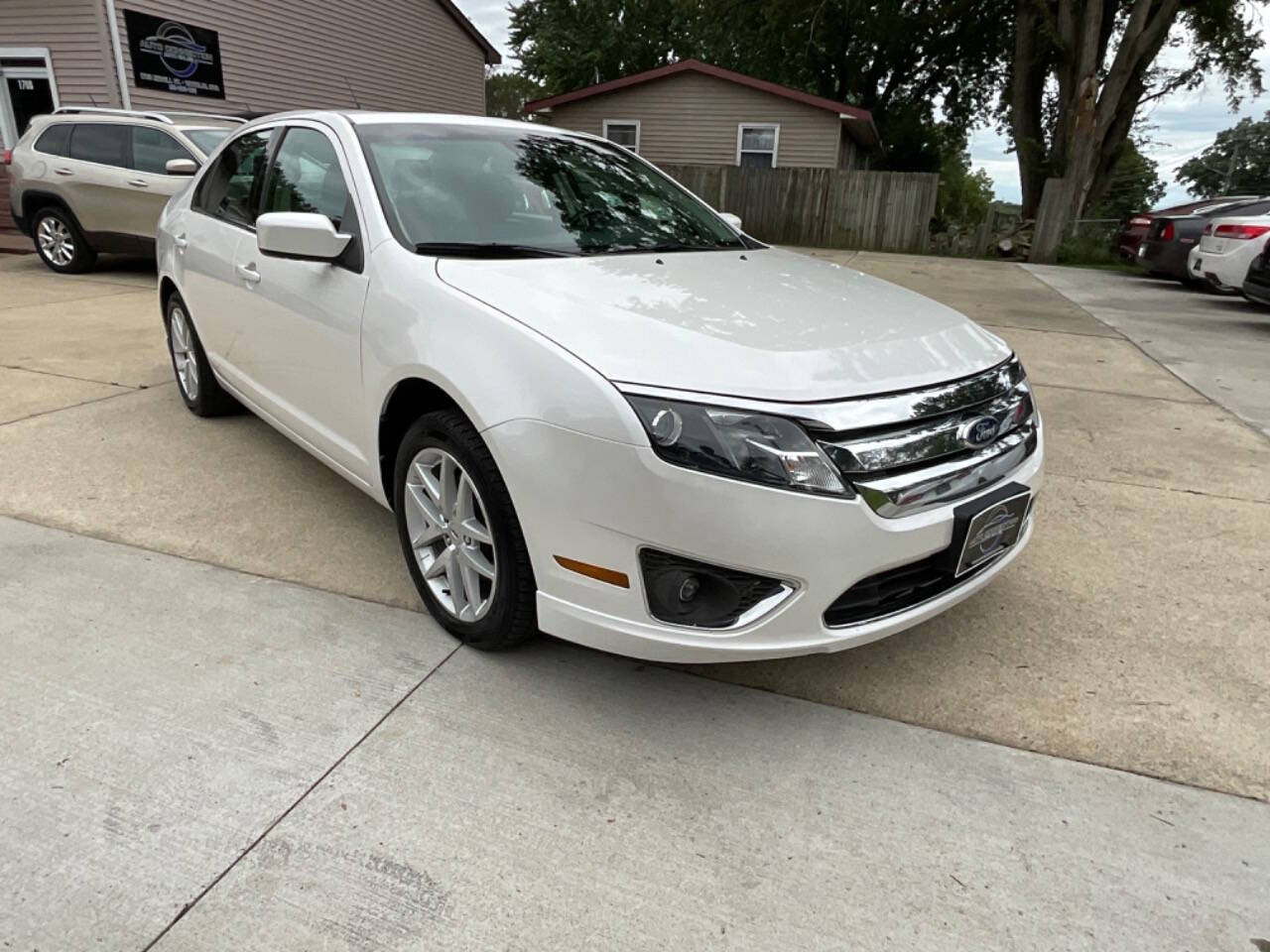 2012 Ford Fusion for sale at Auto Connection in Waterloo, IA