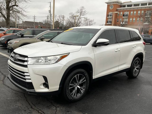 2019 Toyota Highlander LE
