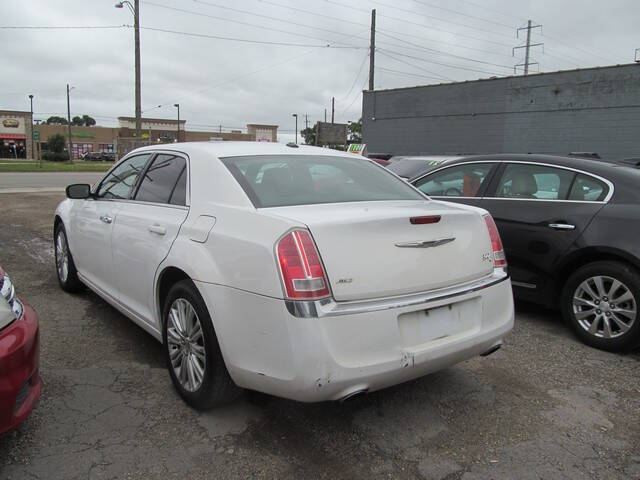 2013 Chrysler 300 C