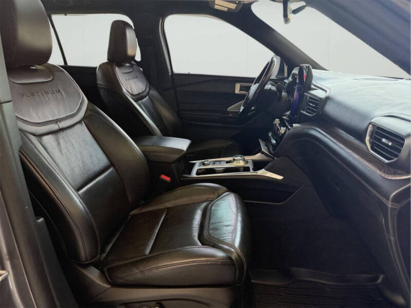 2021 Ford Explorer Platinum