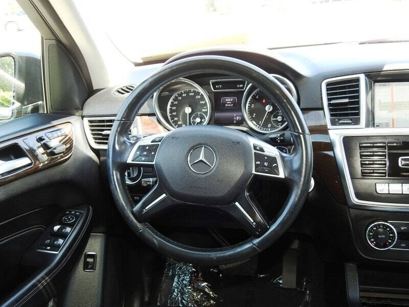 2015 MERCEDES-BENZ ML-Class SUV / Crossover - $17,900