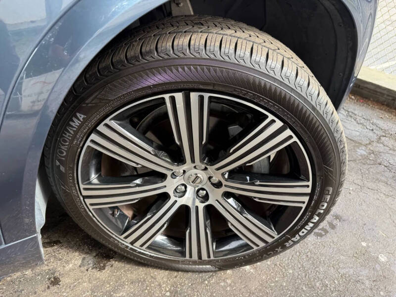 2022 Volvo XC90 T6 Inscription 7-Passenger