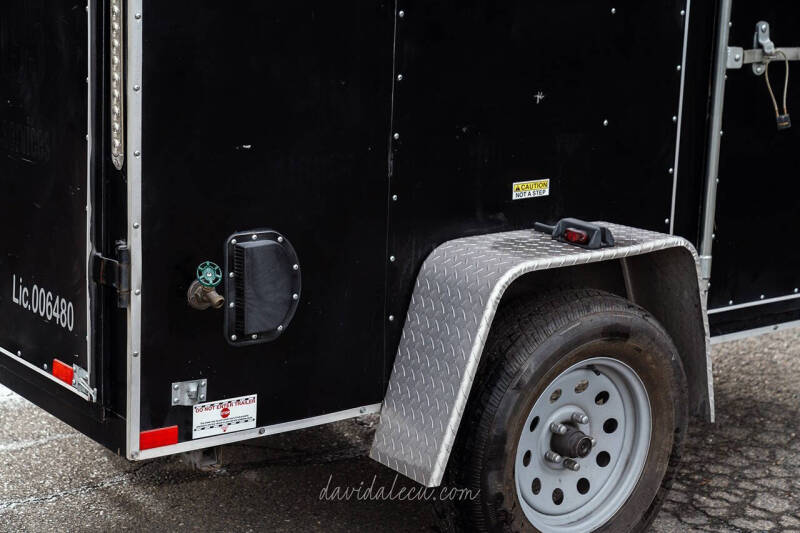 2017 Interstate 1AXLE