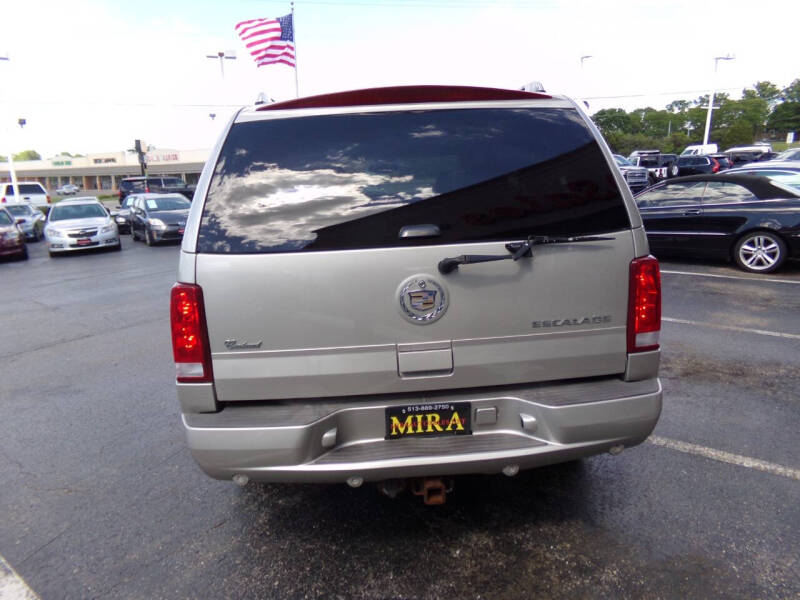 2005 Cadillac Escalade