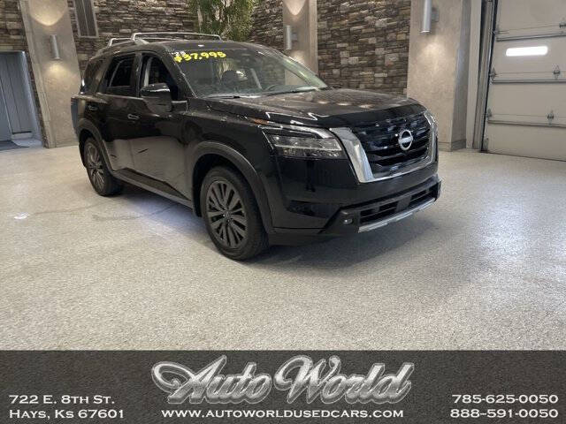 2023 Nissan Pathfinder SL