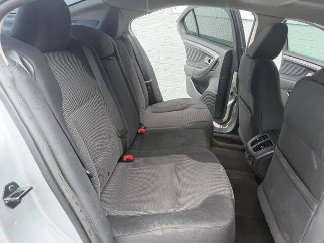 2011 Ford Taurus SEL