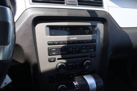 2011 Ford Mustang V6 Premium