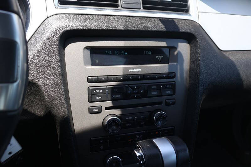 2011 Ford Mustang V6 Premium