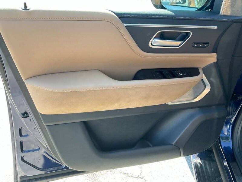 2025 Infiniti QX80 Sensory