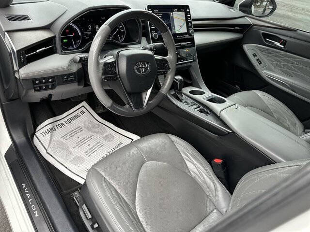 2021 Toyota Avalon Hybrid Limited