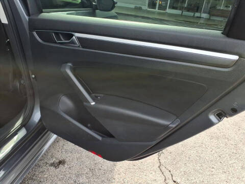 2018 Volkswagen Passat 2.0T R-Line