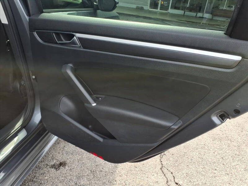 2018 Volkswagen Passat 2.0T R-Line