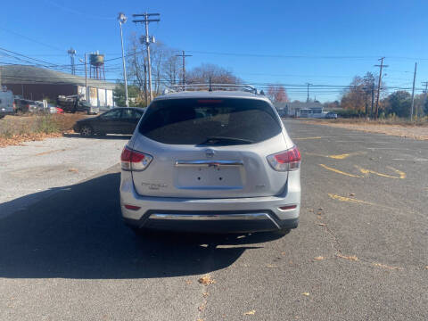 2015 Nissan Pathfinder S