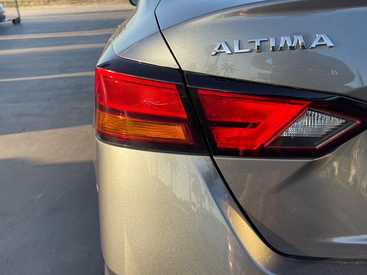 2019 NISSAN Altima Sedan - $18,900