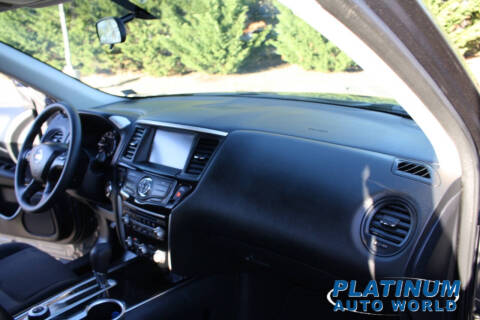 2019 Nissan Pathfinder S