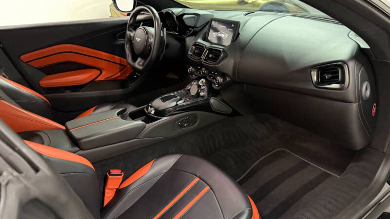 2021 Aston Martin Vantage