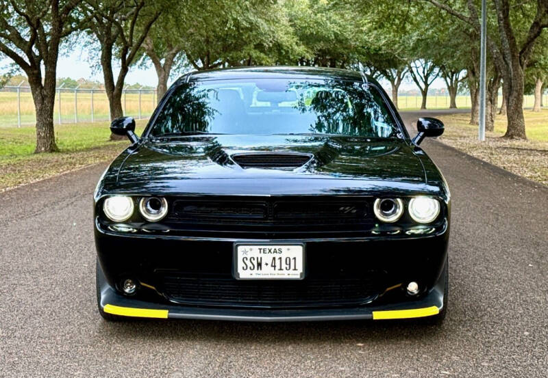 2023 Dodge Challenger R/T photo 4