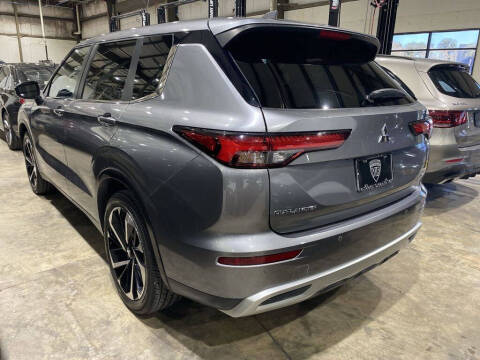 2022 Mitsubishi Outlander SE