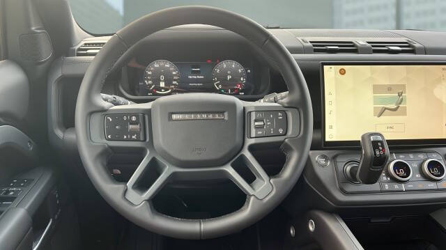 2026 Land Rover Defender 110 P500 X-Dynamic SE