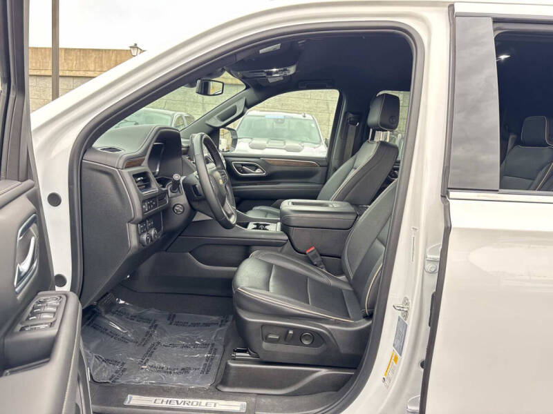 2023 Chevrolet Suburban Premier