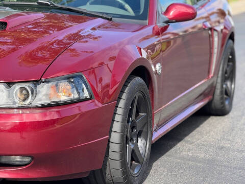 2004 Ford Mustang GT Deluxe