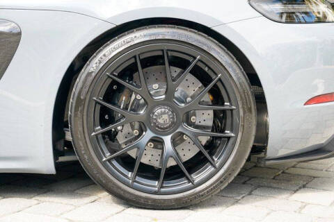 2024 Porsche 718 Cayman GT4 RS