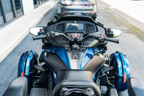 2022 Can-Am Spyder RT SE6