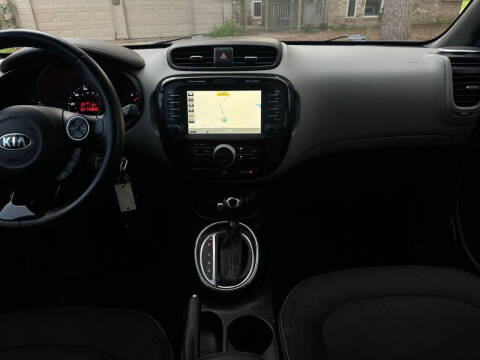 2015 Kia Soul +