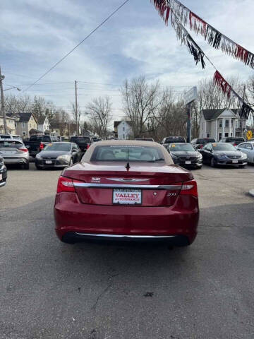 2011 Chrysler 200 Touring