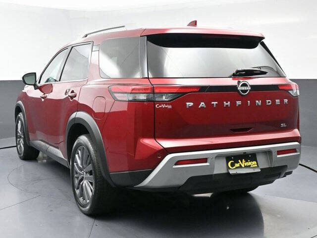 2023 Nissan Pathfinder SL