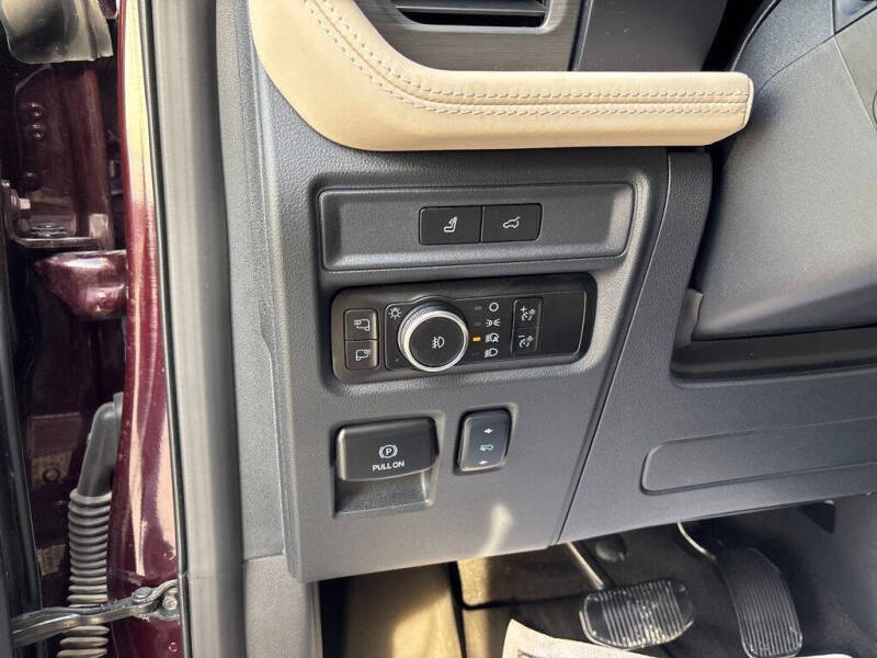 2024 Ford Expedition MAX Platinum