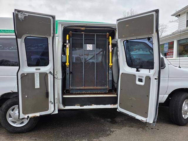 2012 Ford E-Series E-350 SD