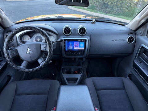 2007 Mitsubishi Raider LS