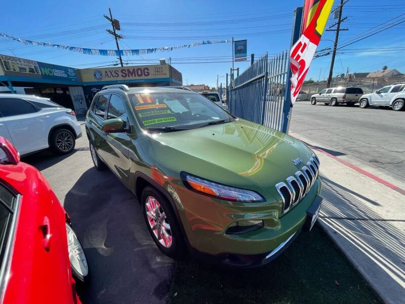 2017 Jeep Cherokee for sale at ROMO'S AUTO SALES in Los Angeles CA