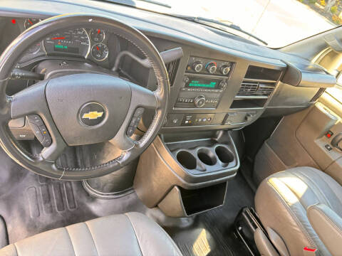 2023 Chevrolet Express 2500