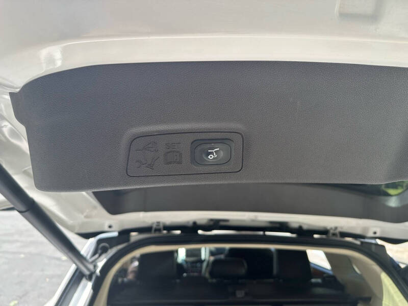 2015 Lincoln MKC Base photo 7