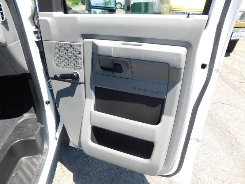 2014 Ford E-Series E-150